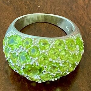 Elegant Sterling Silver 925 and Green Peridot Gemstone Wide Band Ring size 7